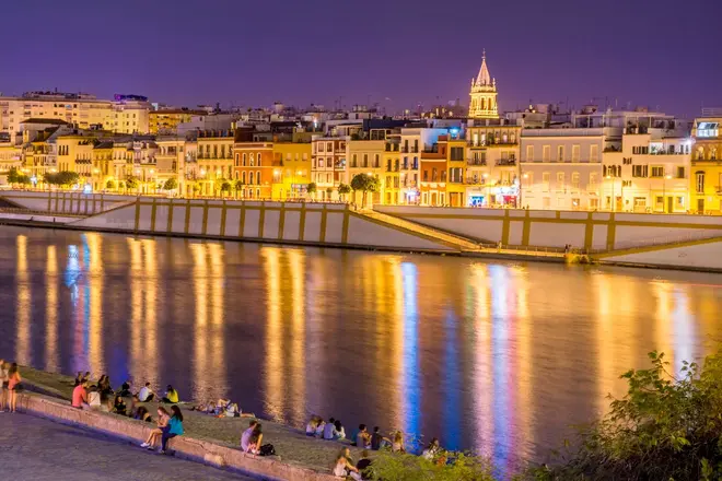 Free Tour Triana: historia, flamenco y vida local❣️