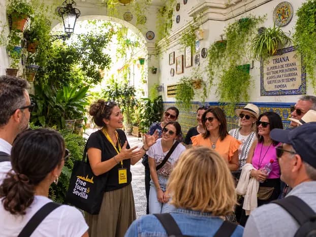Free Tour Triana Auténtica: Barrio del Flamenco y sus Corrales❣️