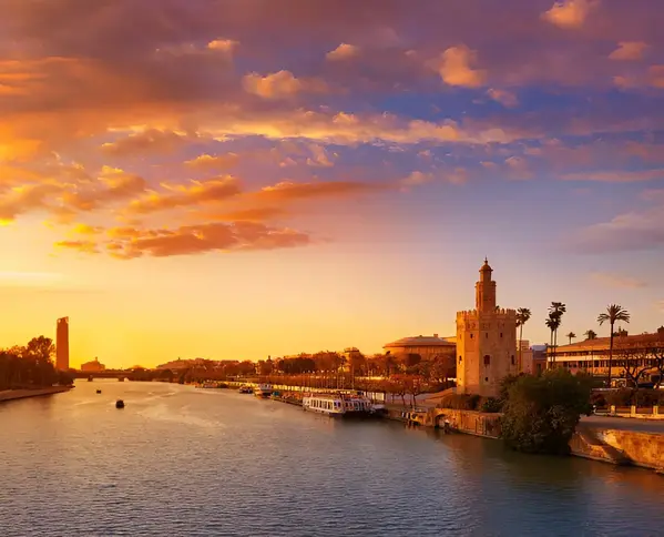 🎊🥰 The best Monumental Free Tour: the most emblematic sights of Seville 🎊🥰 