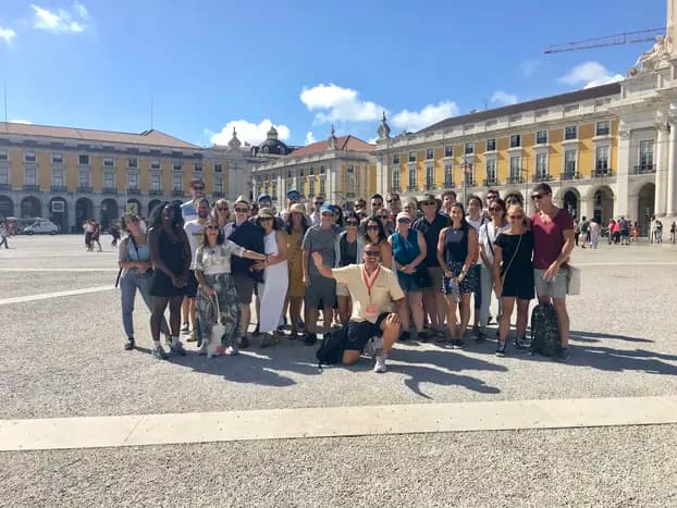 Lisbon Free Walking Tour - Local perspective 