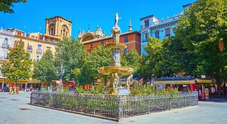 Granada in full ❤ Historic center, Albaicín and Sacromonte Free Tour