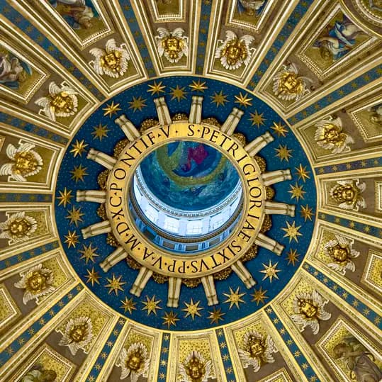 Free Tour Basílica de San Pedro: Experiencia Histórica con Material Visual Exclusivo