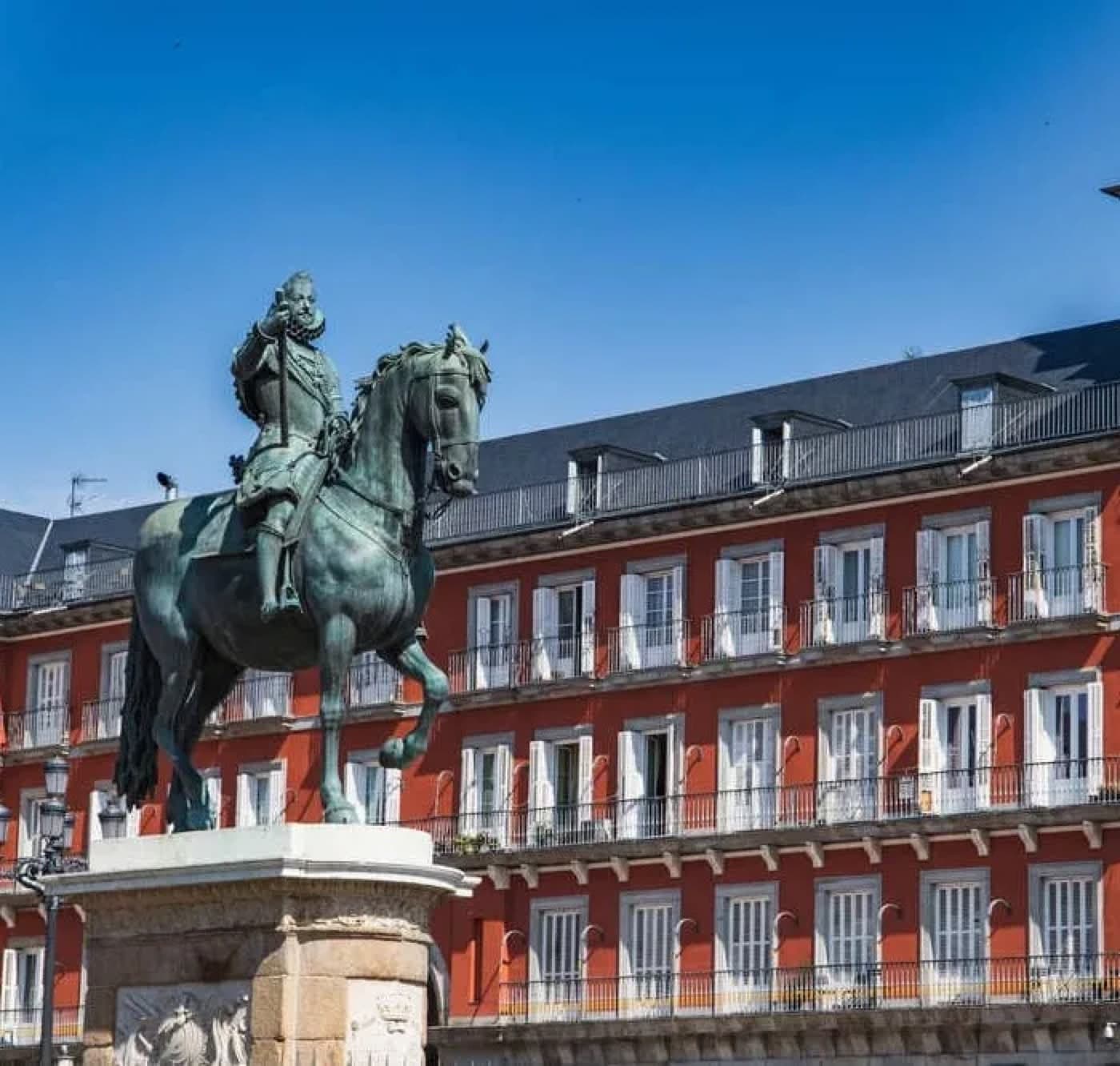 Descubre el Madrid de los Austrias: Un Viaje al Corazón Histórico de la Capital